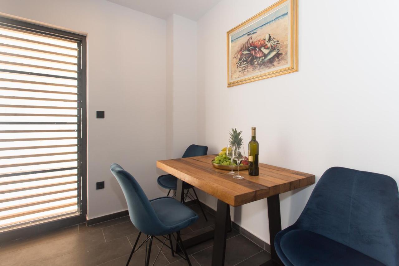 Amaizing Apartment Near Airport Kaštel Štafilić Eksteriør billede