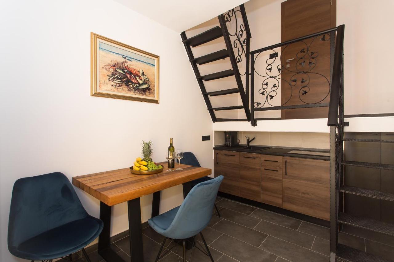 Amaizing Apartment Near Airport Kaštel Štafilić Eksteriør billede