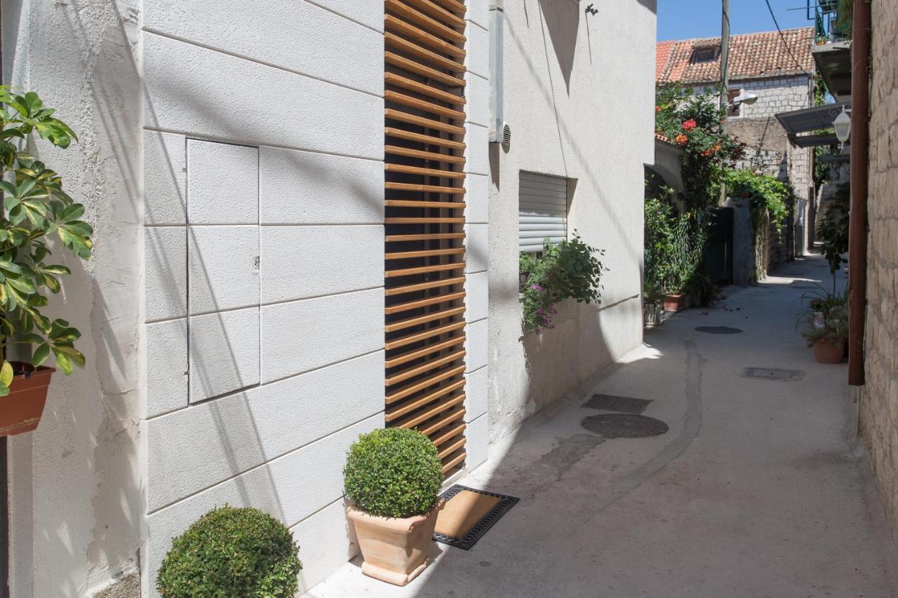 Amaizing Apartment Near Airport Kaštel Štafilić Eksteriør billede