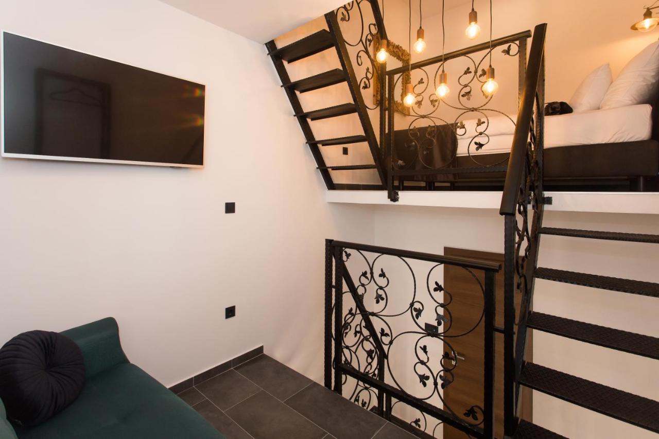 Amaizing Apartment Near Airport Kaštel Štafilić Eksteriør billede